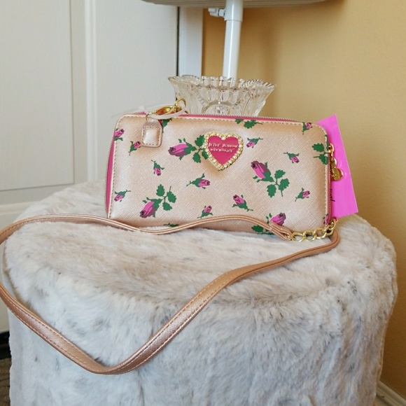 Betsey Johnson Handbags - Betsy Johnson shoulder Wallet
